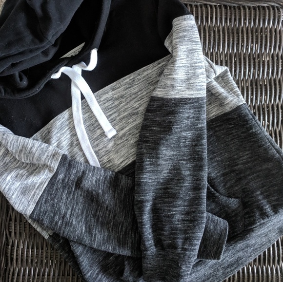 Reflex Tops - Striped Hoodie Sweatshirt